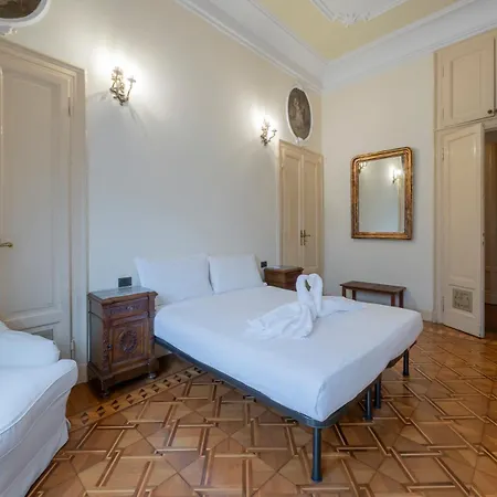 Apartamento Historic Close To The Station