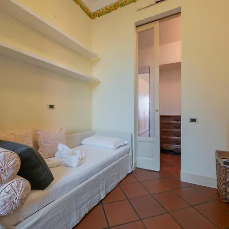 Apartamento Historic Close To The Station